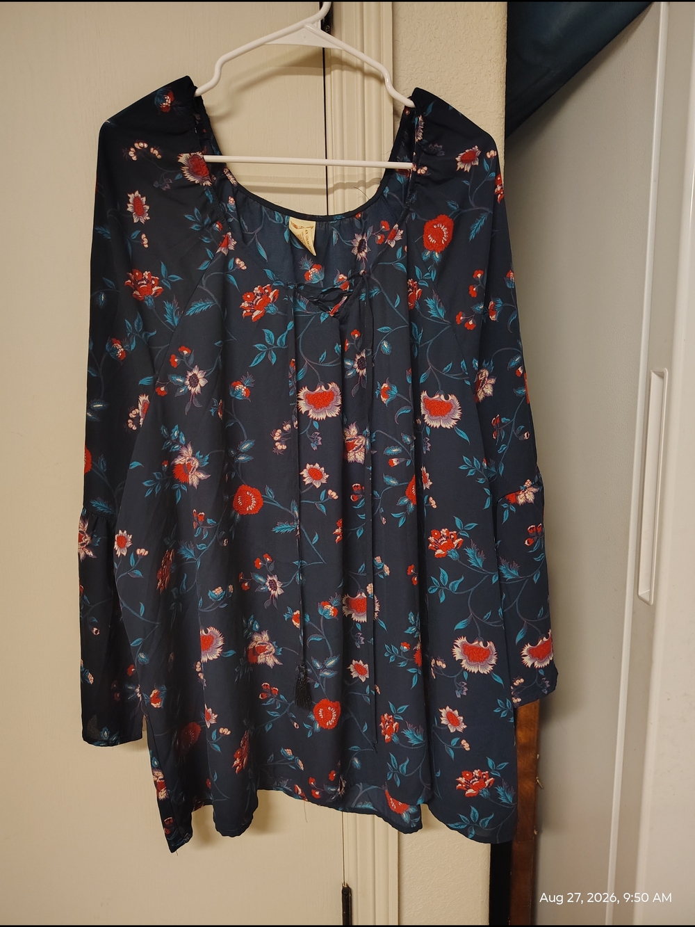 Women’s Navy Floral Long-Sleeve Blouse with Tie Neck Size 26/28